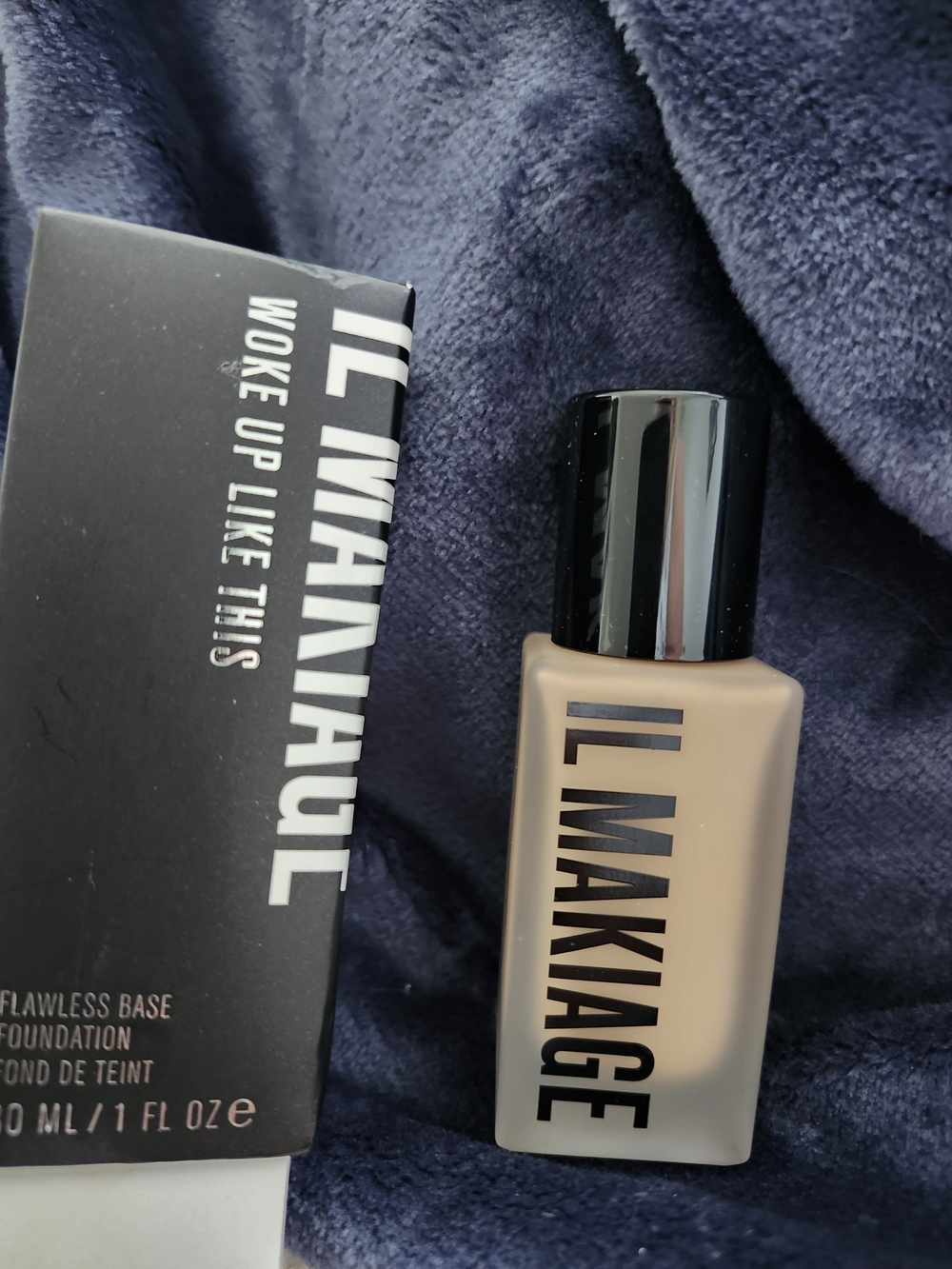 IL MAKIAGE Foundation Bottle - Beige Tone with Black Cap